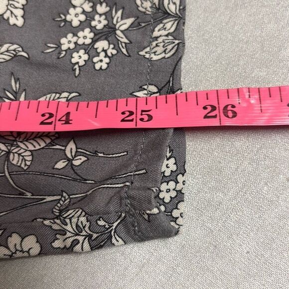 Gap Gray Floral Pull On Elastic Waist High Rise Cropped Pants Large Pockets - Picture 10 of 10